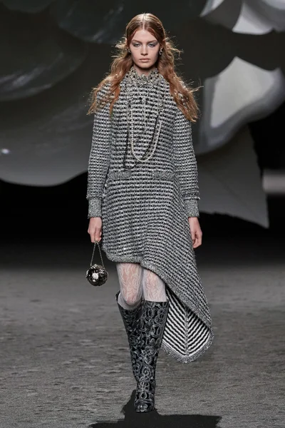 Look 34
